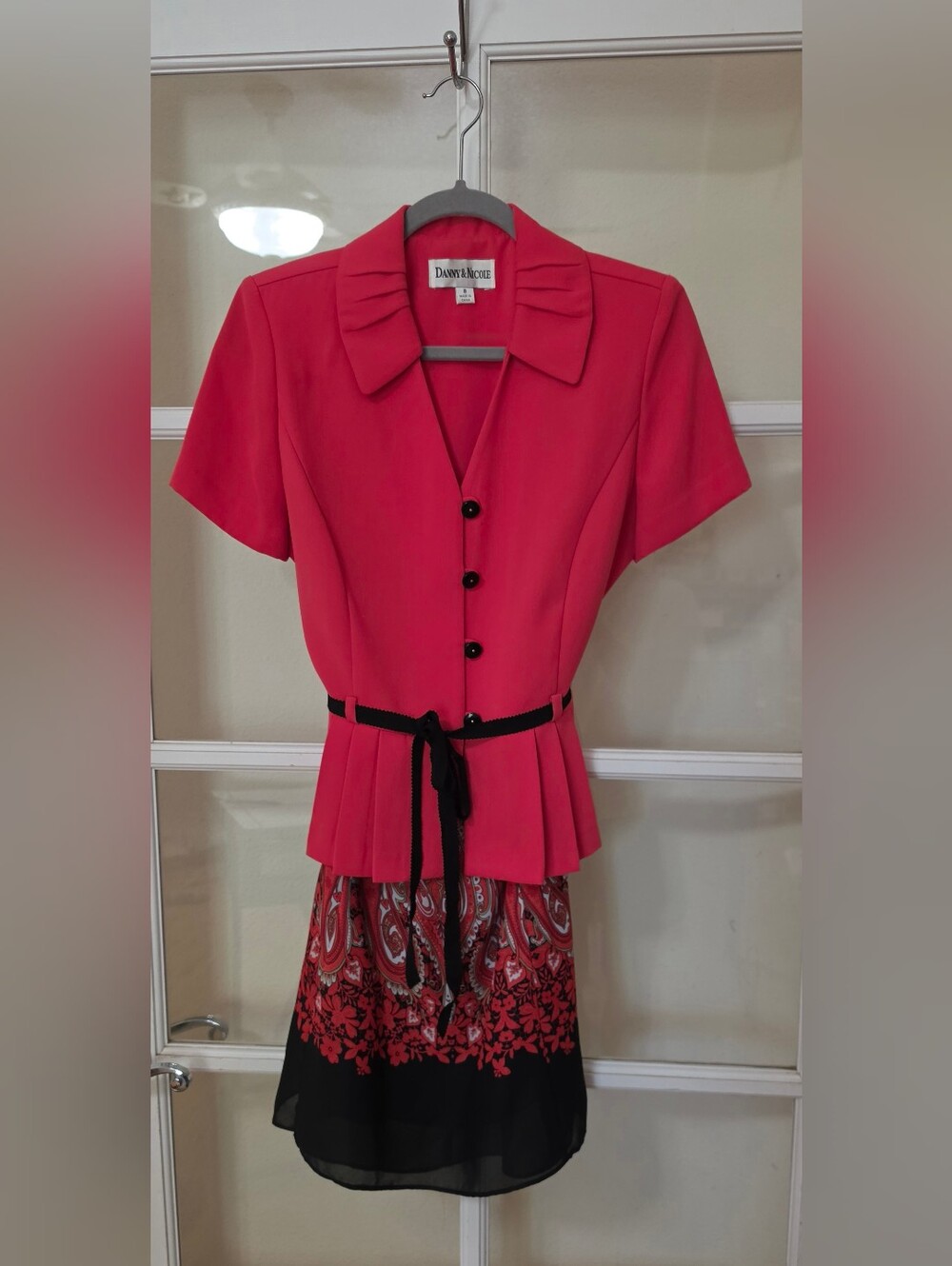 Danny & Nicole lightweight Skirt Suit, Paisley Size 8